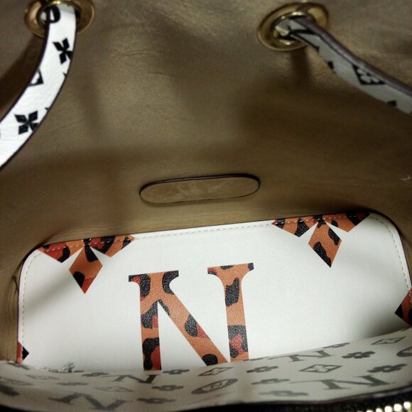 Nicole Lee Bucket Bag with Color Block on Opposing Sides, NWT - Picture 6 of 7